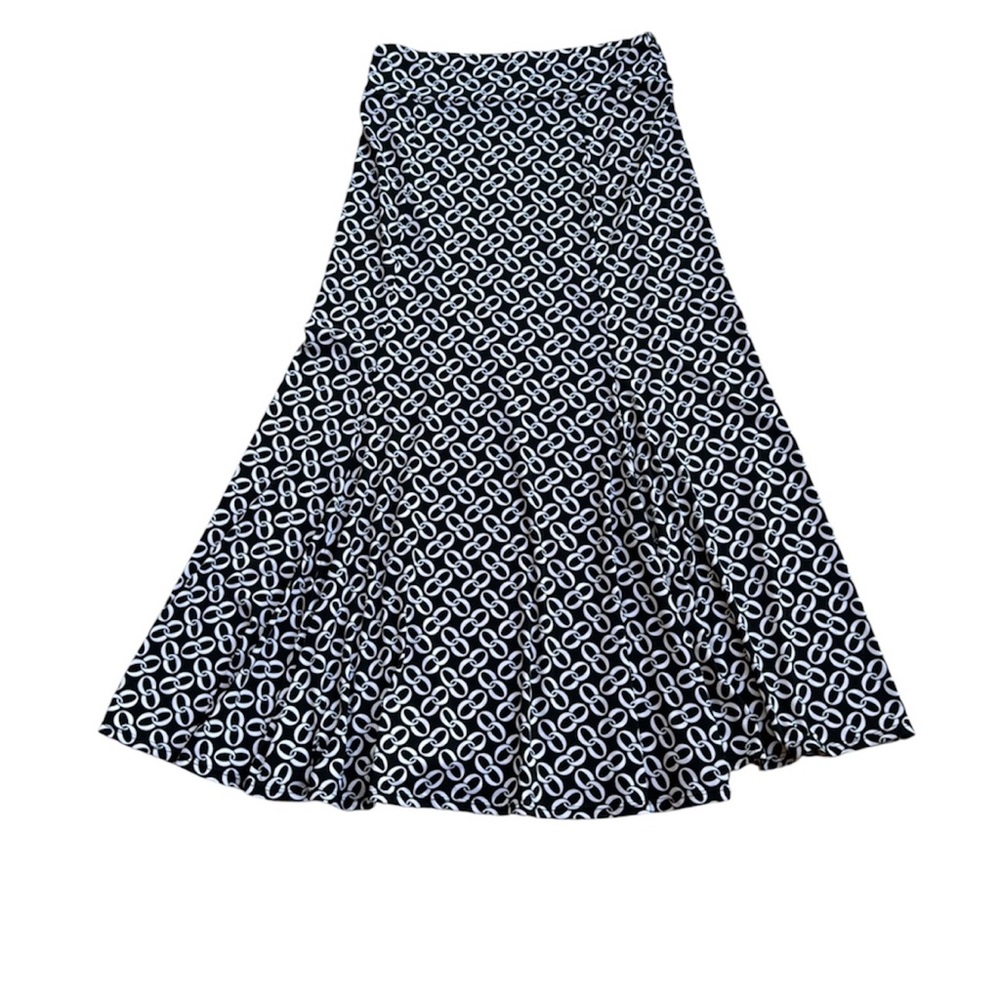 White House/Black Market skirt in size Medium, VGC